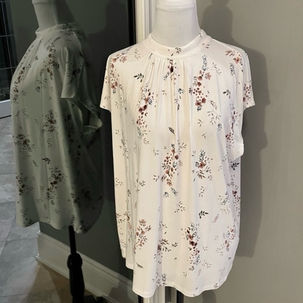 NWOT~Reitmans~Blouse~Size Large~Sleeveless~Floral~White w/Burgundy&Grey